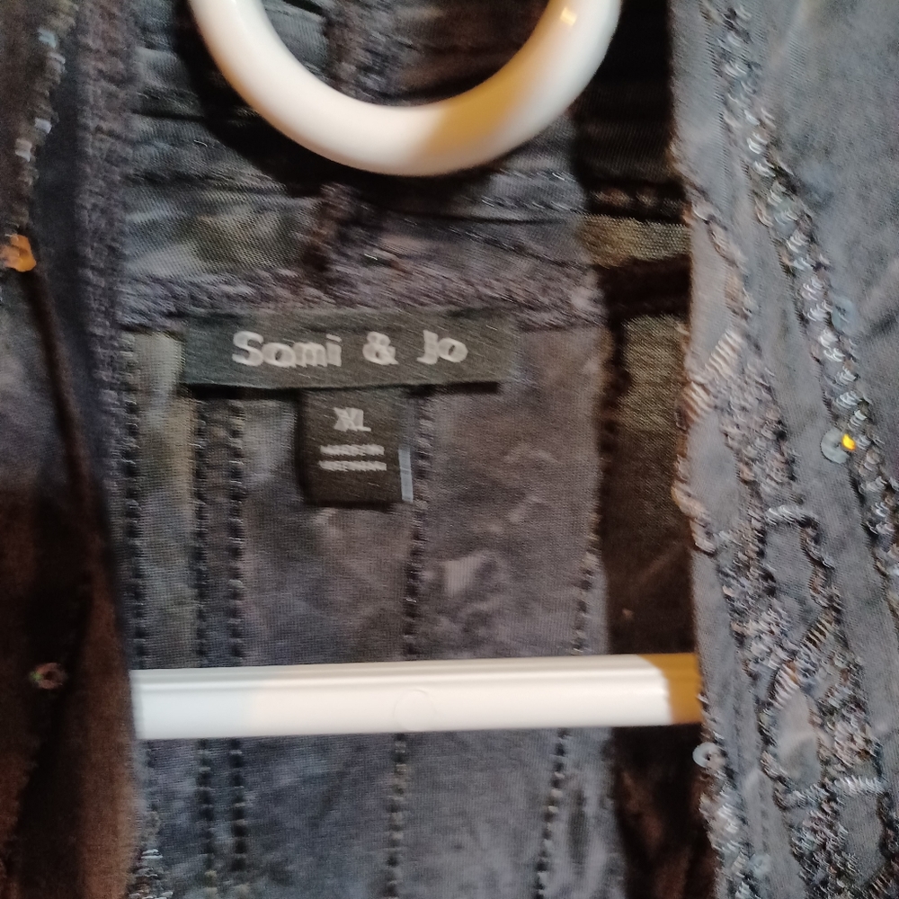 XL Cardigan - Picture 4 of 9